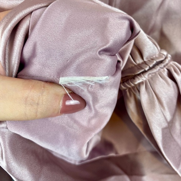 Aritzia Babaton Rosalia Blouse Satin Top Cropped in Mauvedust Pink Size Small. - Picture 8 of 12